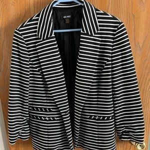 Nine West Blazer, size 14, smokefree home, black and white striped